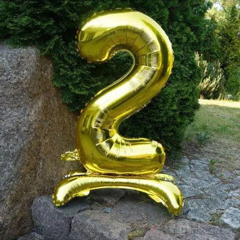 balon foliowy cyfra 2 stojaca zlota dekoracjepolska 30 dgt