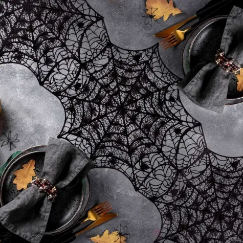 bieznik pajeczyna halloween czarny guirca 136 x 34 cm