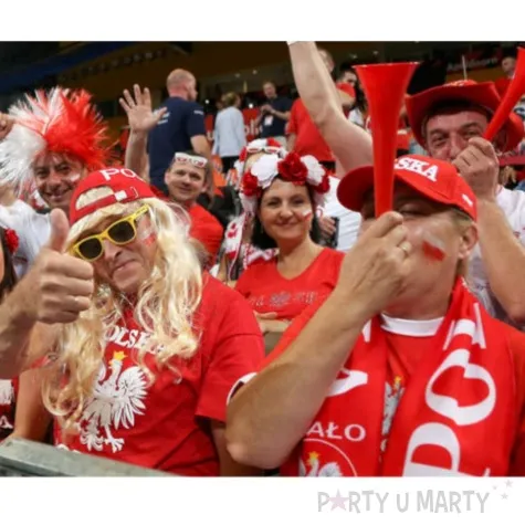 czapka kaszkiet kibica bialo czerwony funny fashion