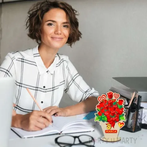 dekoracja drewniana 3d kwiatek 8 marca czerwone roze 14 cm