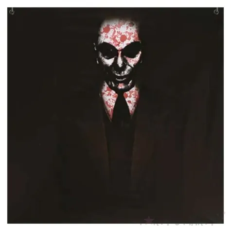 dekoracja halloween zakrwawiona postac czarna guirca 45 x 45 cm