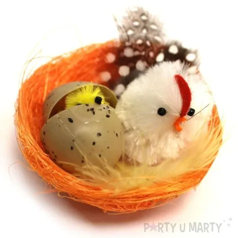 dekoracja kurczaki w pomaranczowym gniazdku arpex
