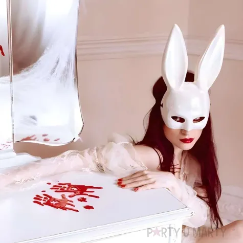 dekoracja na halloween zelowe naklejki na szybe zakrwawione dlonie na okno lustro krew