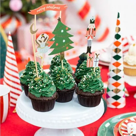 dekoracja na tort dziadek do orzechow partydeco 8 19 cm 6 szt