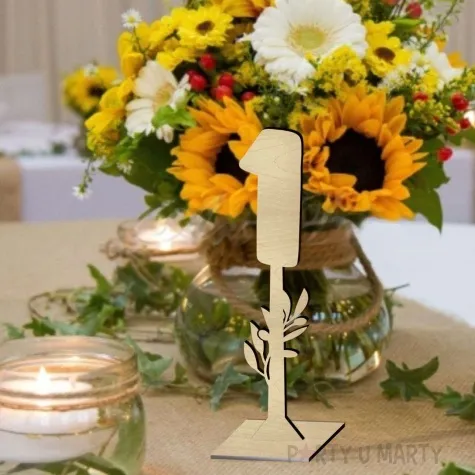 dekoracja numer na stol 6 drewno 24 cm