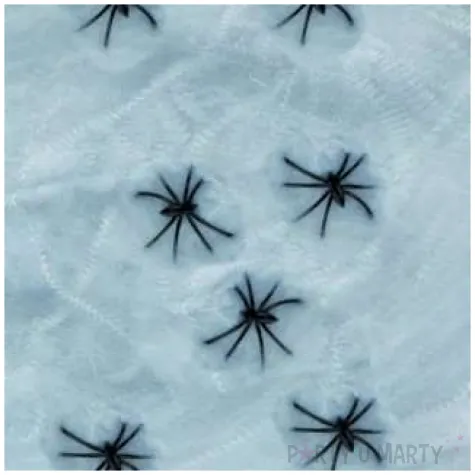 dekoracja pajeczyna xxl z pajakami smiffys 550 g