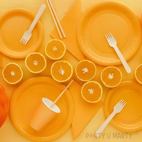 dekoracja stolu na urodziny obrus syntetyczny monokolor pomaranczowy 137x183 cm