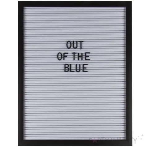 dekoracja tablica z literkami ootb