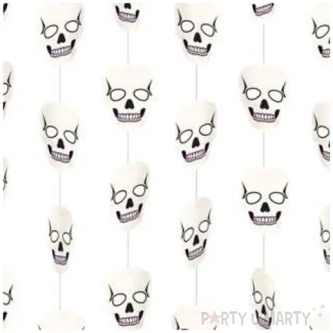 dekoracja wiszaca czaszki biala amscan 130 cm