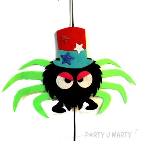 dekoracja wiszaca pajaki w kapeluszach arpex 3 szt 82 cm