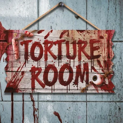 dekoracja wiszaca torture room znak guirca 35 x 20 cm