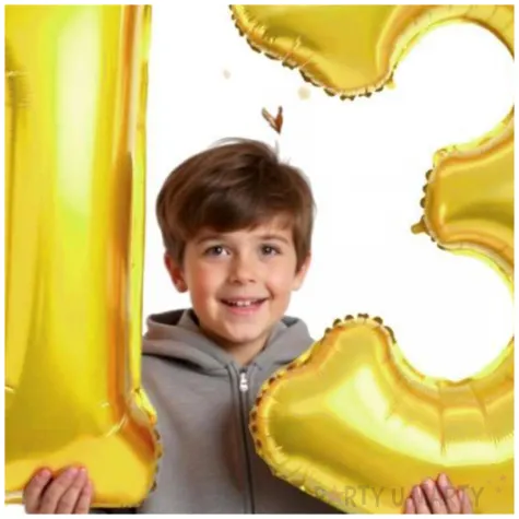 dekoracje na 13 urodziny zestaw balonow liczba 13 zloty 33 dgt 2 elementy