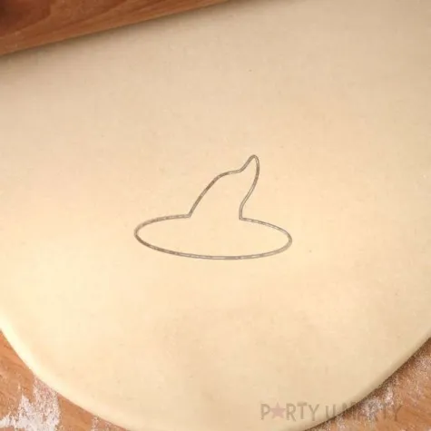 foremka halloween kapelusz z fikusnym czubkiem 71x98 mm fioletowa metaliczna