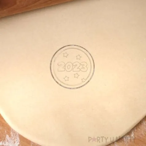 foremka sylwester 2023 z gwiazdami zloty 67x82 mm