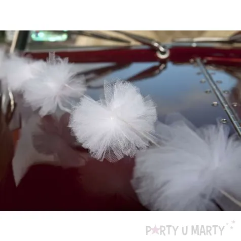 girlanda z bialych tiulowych pomponow 3 szt