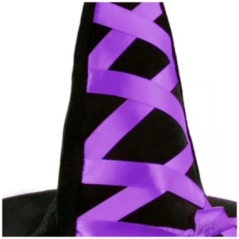 kapelusz dla czarownicy lub wiedzmy na halloween przyozdobiony wiazana tasiemka