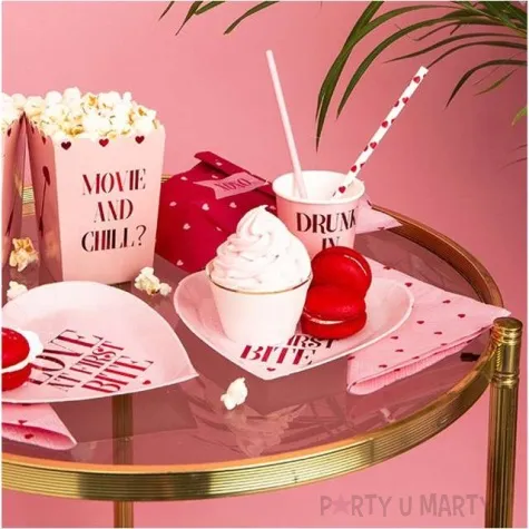 kubeczki papierowe walentynki drunk in love partydeco 260 ml 6 szt