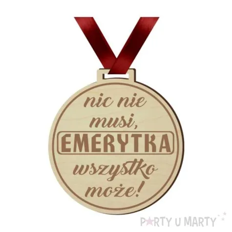 medal emerytka nic nie musi drewniany 72 mm