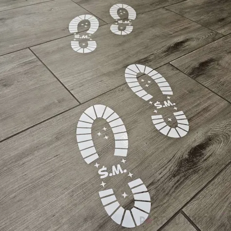 naklejki na podloge swiateczne slady mikolaja 4 szt