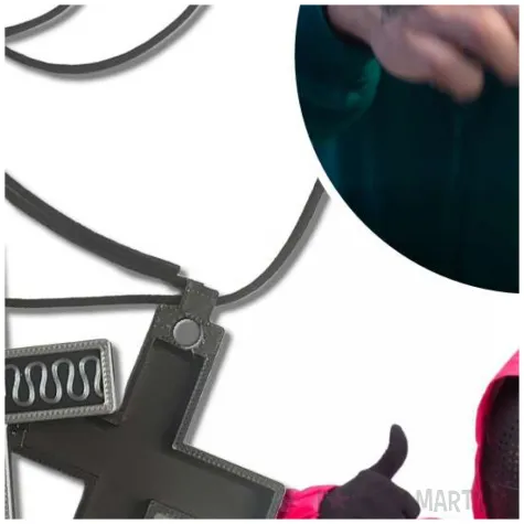 naszyjnik krzyz thanosa squid game prezent krzyzyk ze skrytka zamykany na magnes