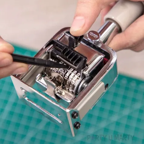 numerator automatyczny metalowy czarny d rect 6 cyfr 4 5 mm