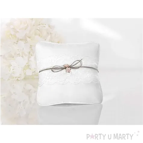 poduszka pod obraczki jasnorozowa rozyczka z koronka biala partydeco 16x16 cm