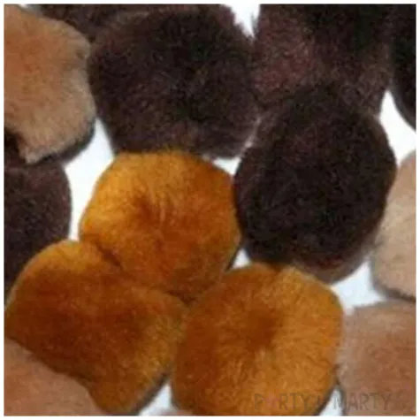 pompony pluszowe akrylowe jesienne brazowe titanum 25 mm 30 szt