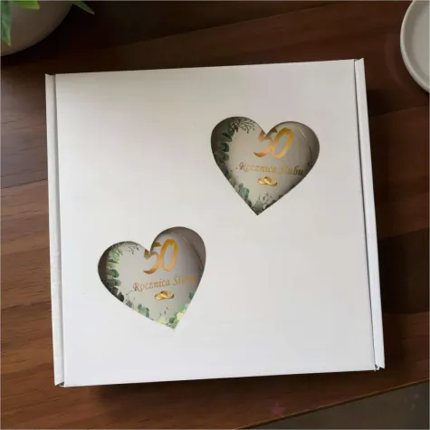 prezent na 50 rocznice slubu zestaw upominkowy kubki i magnes obraczki