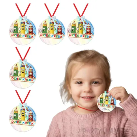 prezent na dzien kredki medale papierowe kolorowi przyjaciele do przedszkola 6 cm 5 szt