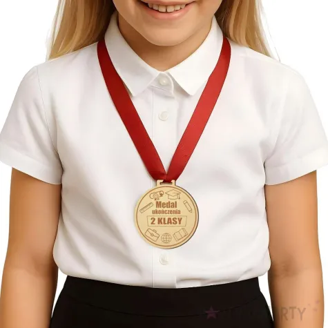 prezent na zakonczenie roku szkolnego drewniany medal ukonczenie 2 klasy upominek