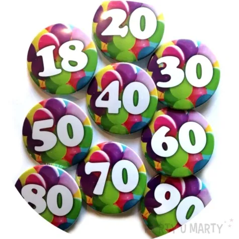 przypinka 18 urodziny okragla kolor mix 56 mm