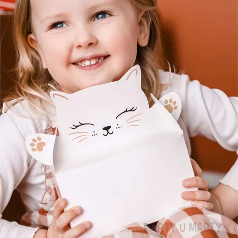 pudelka na ciasto slodki kotek bialy partydeco 6 szt