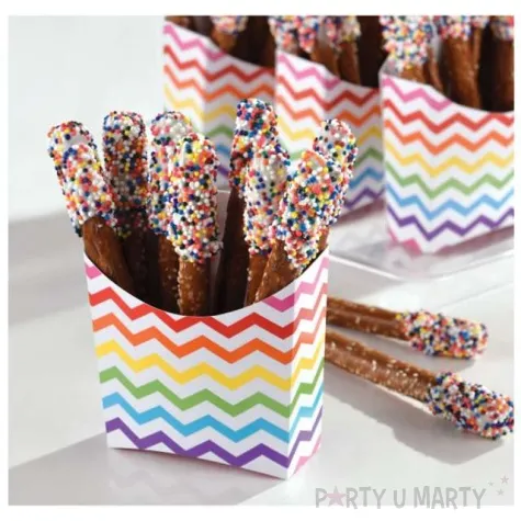 pudelka na popcorn chevron teczowe 24 szt