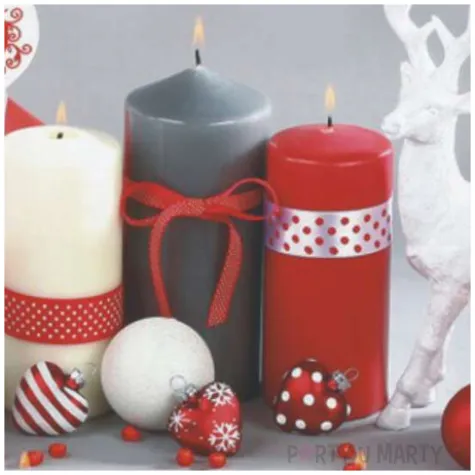 serwetki bialo czerwone kompozycja swiateczna maki 33 cm 20 szt