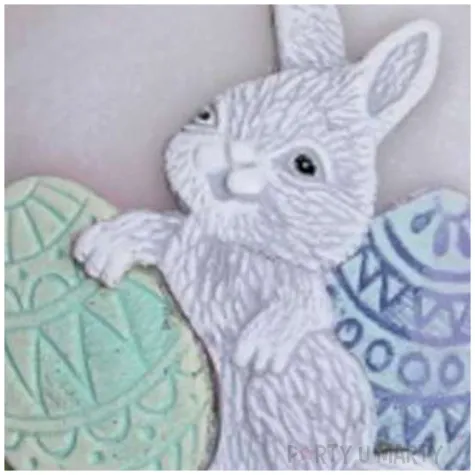 swieca kula z zajaczkiem fi 80 szaro zielona bartek candles