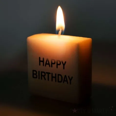 swieca literki i znaki happy birthday bialy pd party 40x20 mm