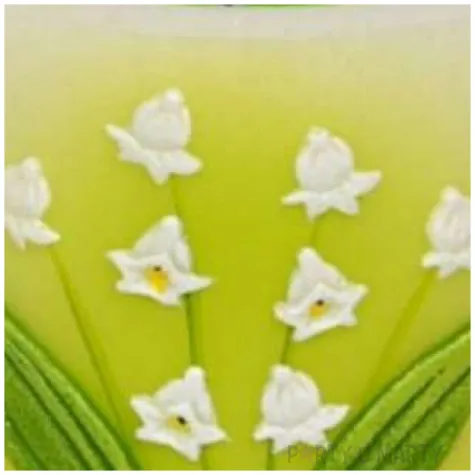 swieca pienkowa lampion z kwiatami konwalii bialo zielony adpal 90 100 mm