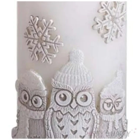 swieca pienkowa zimowe sowy biala bartek candles 60 130 mm