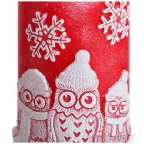 swieca pienkowa zimowe sowy czerwona bartek candles 60 130 mm