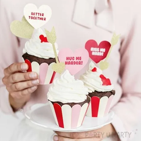 szpilki drewniane serca zloty partydeco 11 cm 6 szt