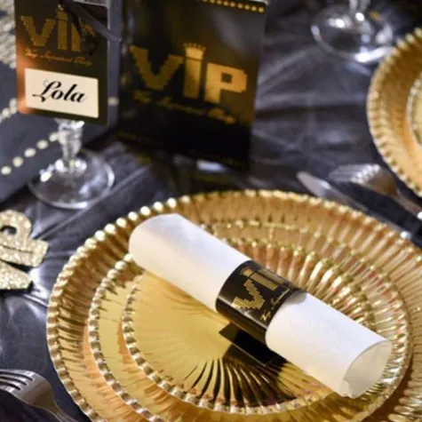 talerzyki papierowe classic zlote metaliczne 18 cm 10 szt