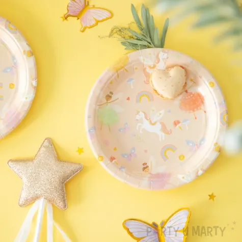 talerzyki papierowe ksiezniczki i jednorozce wiosenna aura partypal 18 cm 6 szt