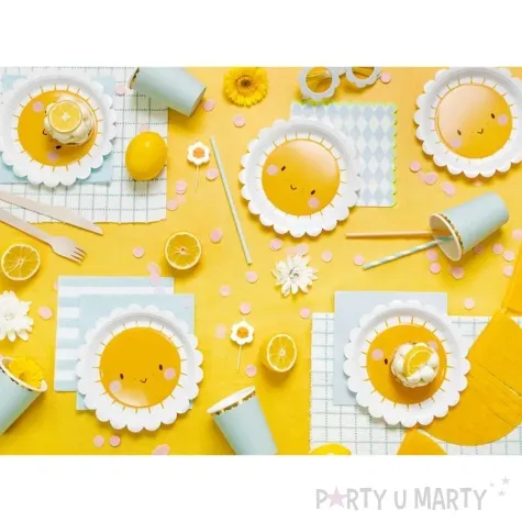 talerzyki papierowe wieloryby z korona chmurki partydeco 18 cm 6 szt