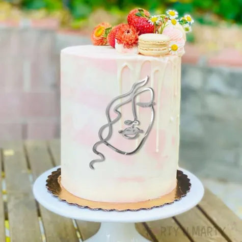 topper z pleksy bok tortu dziewczyna srebrny lustrzany 11x7 5 cm