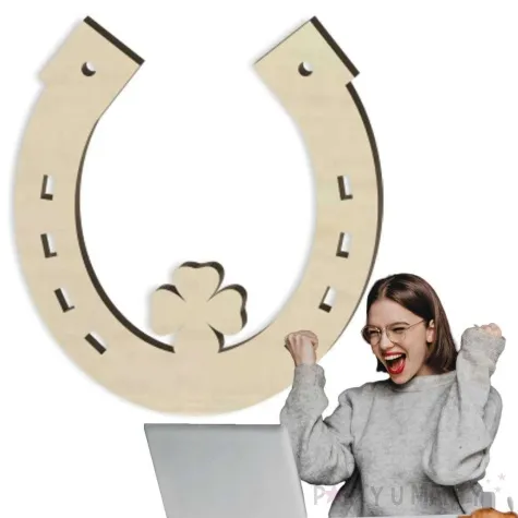 zawieszka drewniana podkowa 32