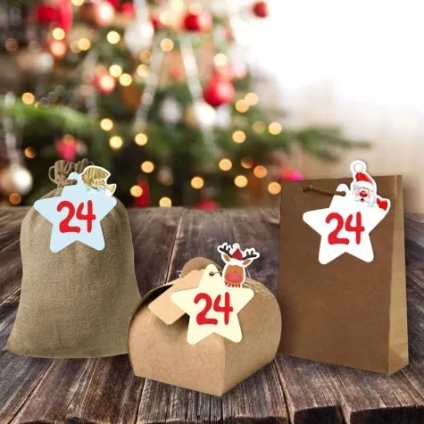 zawieszka papierowa kalendarz adwentowy renifer 45 mm 24 szt