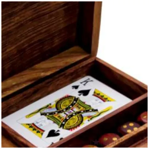 zestaw karty i kosci do gry w pudelku kemis