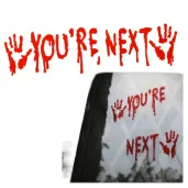 dekoracja na halloween zelowe naklejki na szybe youre next na okno lustro krew