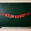 dekoracja na dzien kobiet 8 marca baner girlanda papierowa azurowe roze do szkoly pracy 2 m