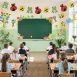 dekoracja na dzien wiosny do szkoly przedszkola baner girlanda papierowa zaba pszczola 2 5 m